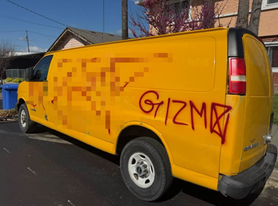 Gizmo Van Tag-final